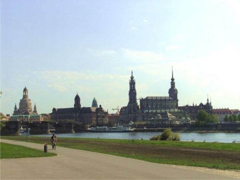Exklusive Ferienwohnung An Der Elbe Dresden Luaran gambar
